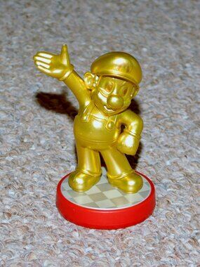 Nintendo Wii U Amiibo Super Mario Bros. Series Gold Mario Figure Red Base